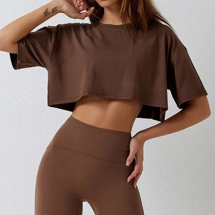 Luźny crop top sportowy